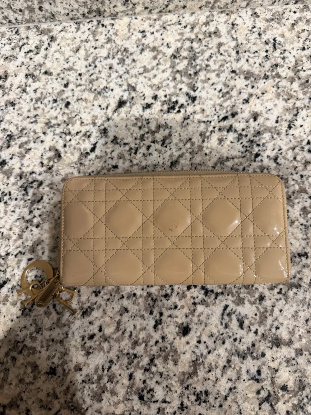 🔥AMAZING! AUTHENTIC Christian Dior Zip Wallet Cannage Quilted Leather Pattern🔥